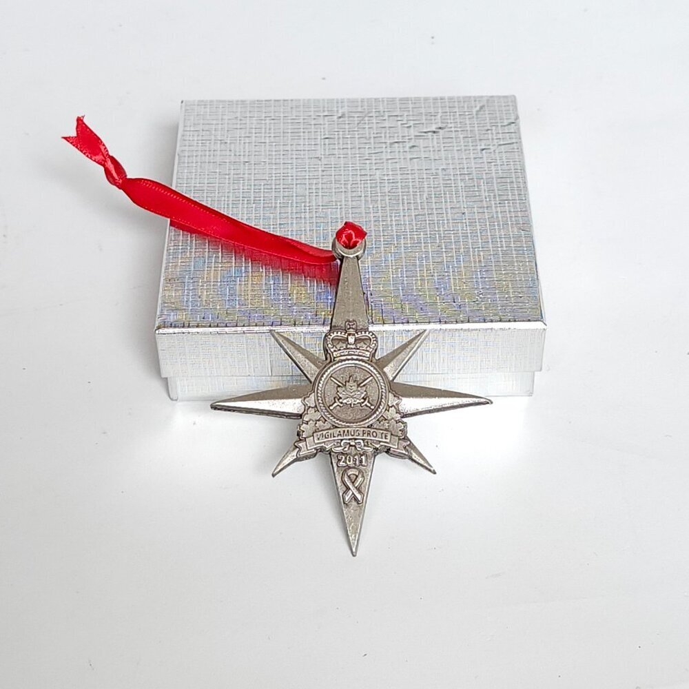 Canadian Forces Ornament vigilamus pro te We Stand On Guard For Thee 2011 🍁